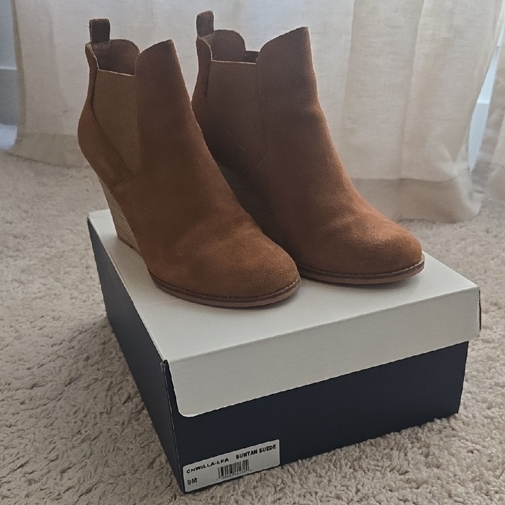 CASLON Willa Suede Ankle Boots
